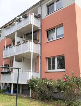 Bei VIVAWEST die Sonnenstrahlen auf dem eigenen Balkon genießen. - Oberhausen