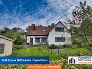 Einfamilienhaus mit Garten und großer Garage, in ruhiger, aber zentraler Lage! - Hainichen (Sachsen)
