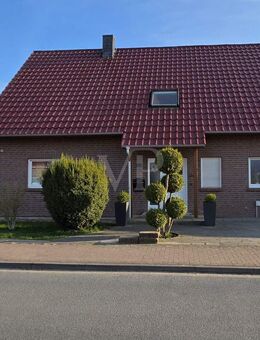 Verklinkertes Einfamilienhaus in Holzständerbauweise (Gussek) in Feldrandlage - Springe