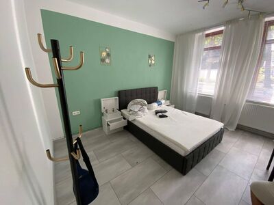 Ein renoviertes und vollmöbliertes WG-Zimmer moderne Ausstattung