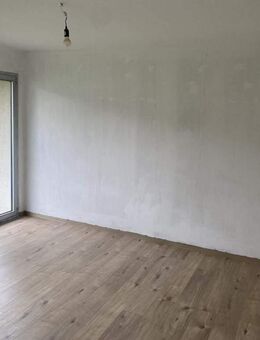 Schöne 4-Zimmer-Wohnung mit Balkon frei! - Ahlen