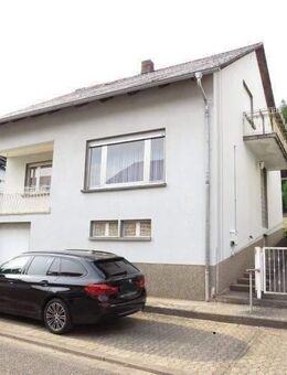 freistehendes Einfamilienhaus mit Garage und Garten in ruhiger Lage von Oberwürzbach! - Sankt Ingbert