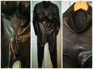 Herren Latex catsuit mit Brüsten Gr.XXL - Hamburg