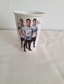 Offizieller DFB Porzellanbecher EM 2016 Sturm Kruse, Götze, Gomez 13cm hoch - Essen