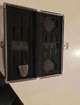 Bulls Dartkoffer schwarz kariert - wie neu - Waldfeucht