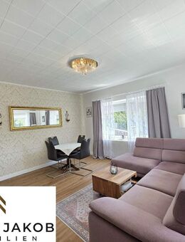 Modernisierte Hochparterrewohnung mit Balkon, Gartenzugang, Einbauküche und eigenem Stellplatz! - Delmenhorst