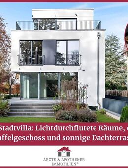 Moderne Stadtvilla: Lichtdurchflutete Räume, exklusives Staffelgeschoss und sonnige Dachterrasse - Hamburg