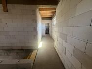 Geschlossener Rohbau mit Werkstatt und Abstellräumen - Familienhaus in 39179 Barleben - Barleben