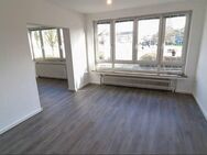 4 Zimmer Wohnung mit Durchgangszimmer direkt am Holzhafen mit Balkon und Einbauküche - Bremerhaven