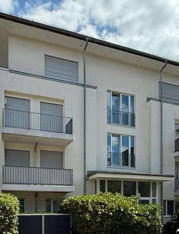 Sulzbach: Komfortable 2-Zi.-Penthousewohnung an der Stadtgrenze von Bad Soden - Sulzbach (Taunus)