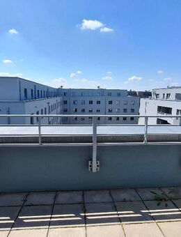 Dachgeschoß-Seniorenwohnung ab 65 Jahren - Ohne WBS - Berlin