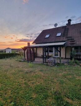 Echte Rarität! Dreifamilienhaus in ruhiger Lage mit großem Garten teilweise möbliert zu vermieten! - Rohr (Bayern)