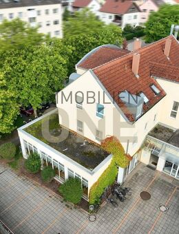 Helle 3-Zimmer-Wohnung mit großzügigem Wohn-Essbereich und Option auf Dachterrasse - Neutraubling