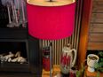 Stehlampe mit rotem Lampenschirm Fa. RAAK Niederlande 1960 in 65462