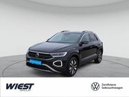 VW T-Roc, 1.5 TSI MOVE PARK LANE LIGHT FRONT, Jahr 2024 - Darmstadt