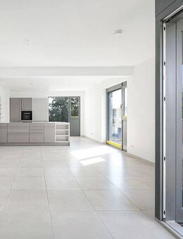 Moderne Familienwohnung mit Loggia und Tiefgarage - Berlin