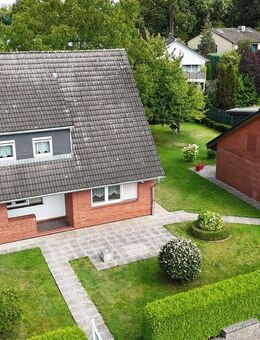 ***NENNDORF***EINFAMILIENHAUS MIT SEP. WOHNUNG UND GARAGEN ZU VERKAUFEN*** - Rosengarten (Niedersachsen)