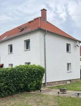 Gepflegtes Mehrfamilienhaus mit Stellplätzen - Borna