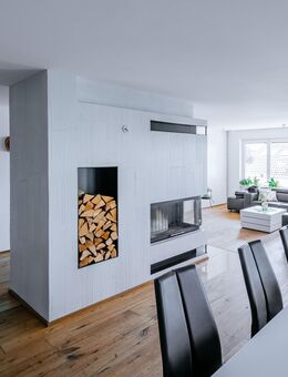 „Das stilvolle, elegante & großzügige Wohnhaus mit fantastischer Aussicht !„ - Altenriet
