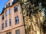 Schöne große 4,5 Raum Wohnung, 115 qm im 1 OG mit Balkon und Gartennutzung in Duisburg - Duissern - Duisburg