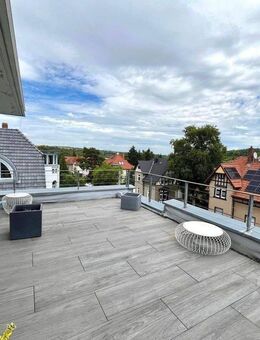Bezugsfreie 3,5-Zimmer Eigentumswohnung mit Dachterrasse und gemeinschaftlichen Außenpool, Garten und Sauna - Erfurt
