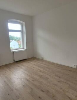 Zentrale 2-Raum-Wohnung mit Altbauflair & grünem Ausblick - Frankfurt (Oder)