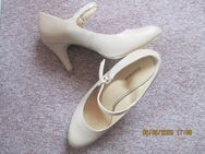 Klassische Graceland Riemchen Pumps beige Gr. 39 - Rottendorf