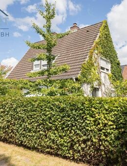 Kleines Häuschen mit tollem Grundstück in bester Lage von Elmshorn! - Elmshorn