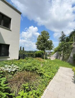 Neuwertige Wohnung mit Weitblick in bester Stadtlage - Landshut