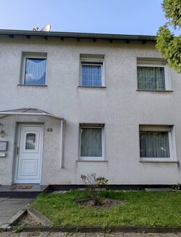 Gepflegtes, geräumiges Einfamilienhaus mit tollem Wintergarten und Pool ! - Duisburg