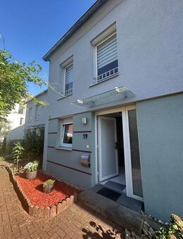 Reihenmittelhaus mit Garage und Stellplatz - Kaiserslautern