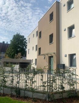 Wunderschöne helle 2-Zimmer Wohnung mit Balkon! - Fürth