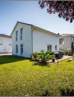 Modernes Einfamilienhaus 2016 mit 4 Schlafzimmern und tollem Grundstück - Rheinau