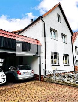 Zwei Doppelhaushälften zum Paketpreis mit Nebengebäude und Innenhof in schöner Ortsrandlage - Haynrode