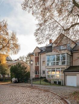 Sanierte, bezugsfreie Maisonettewohnung mit Wintergarten in ruhiger Lage in Wannsee - Berlin