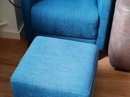 Zwei Sessel mit einem Hocker - Bochum