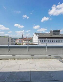 Penthouse mit Weitblick: Exklusive Dachterrasse, offene Designküche und lichtdurchflutete Räume - Neu Ulm