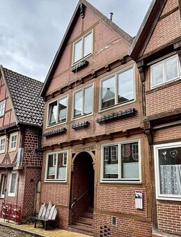 HISTORISCHER CHARME MIT ELBBLICK - Lauenburg (Elbe)