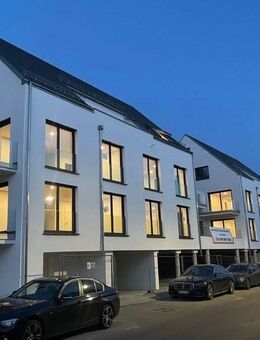 Helle Neubau 3-Zimmer-Wohnung mit Balkon in Esslingen am Neckar - Esslingen (Neckar)