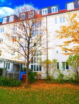 Top 3-Zimmer-Wohnung 2 Bäder Schellingstraße eine Oase im Rückgebäude ruhige Lage - München