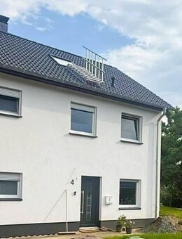 **Exklusiv saniertes Einfamilienhaus mit 5 Zimmern und idyllischem Waldblick** - Wiehl