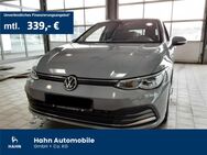 VW Golf, 1.5 VIII Style eTSI IQ LIGHT, Jahr 2020 - Böblingen