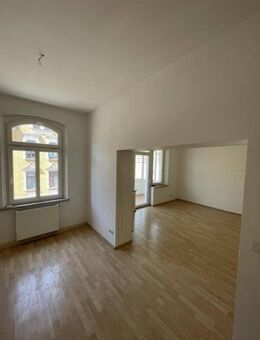 Objekt-Nr.: 3724 - bezugsfreie 2-Zimmer-ETW im 2. OG mit Loggia, FBH und Wanne zentrumsnah in Plauen - Plauen