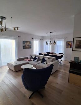 Neuwertige DHH (A+) mit hochwertiger Ausstattung - ideal für junge Familien - Bruckmühl