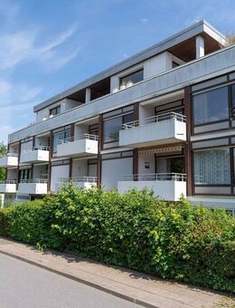Charmante Eigentumswohnung im maritimen Ostseestil – 2,5 Zimmer mit zwei Balkonen in 23863 Scharbeutz - Scharbeutz