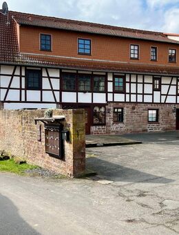 Ruhige Feldrandlage: Modernisierte 3-Zimmer-Wohnung im Odenwaldhof - Erbach (Hessen)