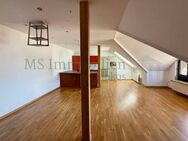 *** Attraktive 2-Zimmer-Dachgeschosswohnung im Herzen von Lampertheim *** - Lampertheim