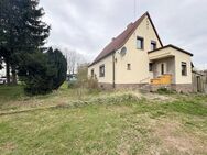 Frei stehendes Einfamilienhaus mit 6 Zimmern, Garage und Garten - Heideland (Thüringen)