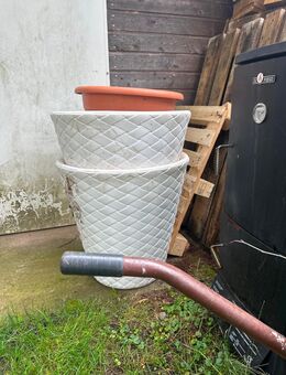 Zwei große Pflanztöpfe, Blumentöpfe, circa 60 cm hoch - Wettin-Löbejün Lettewitz