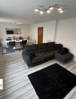 ORSCHOLZ: WOHNHAUS MIT GARTEN UND GARAGE IN TOP-LAGE - Mettlach